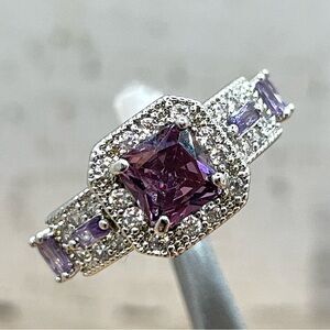 Beautiful Statement Bling Princess Cut Purple Amethyst CZ Silver Plated Ring